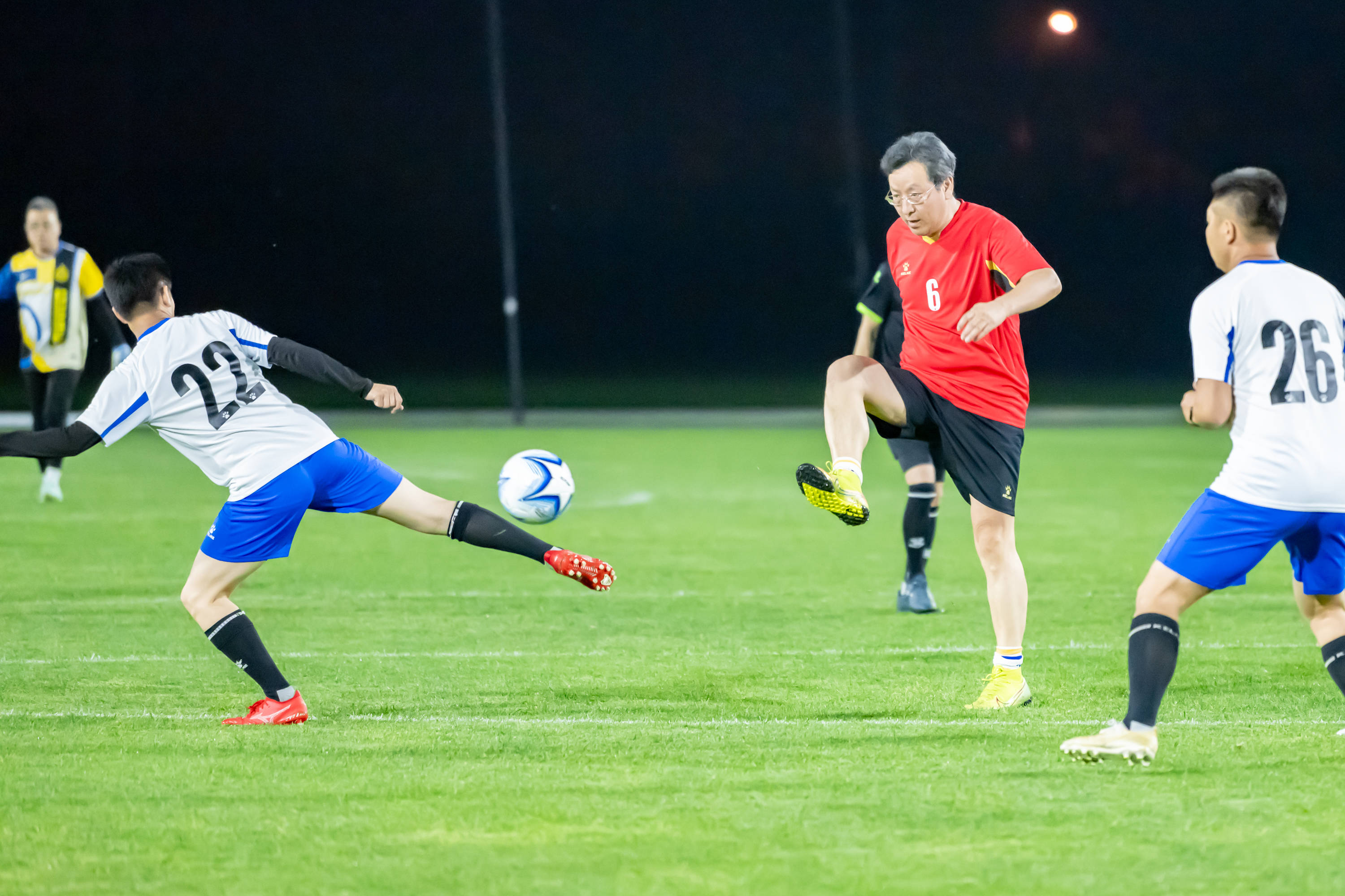 在现代足球 在现代足球